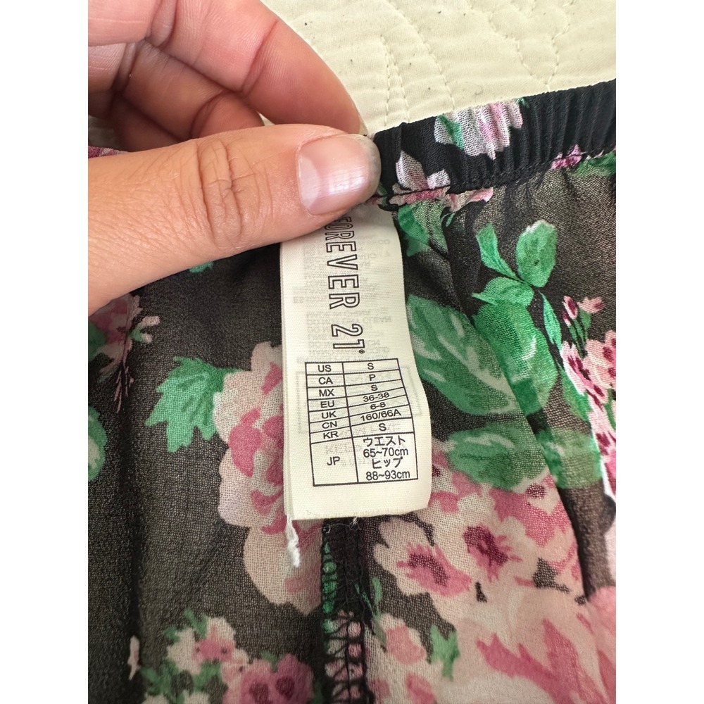 Forever 21 Black Floral Sheer intimates shorts Size Small - Picture 2 of 2